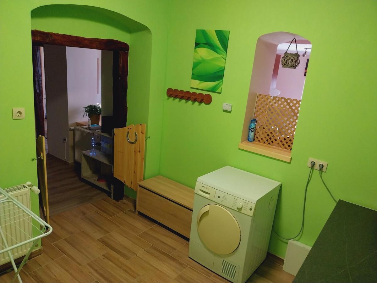 Lovas Vendeghaz Lägenhet Obanya Exteriör bild